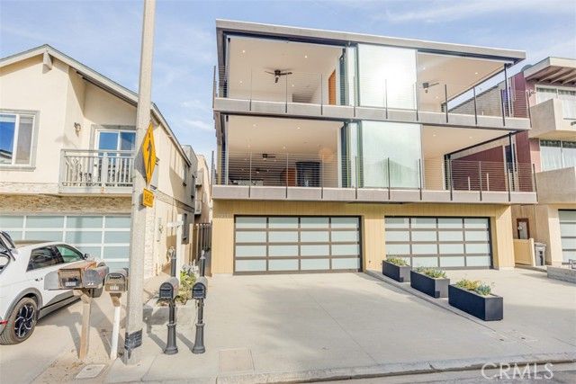 3932 Ocean Drive, Oxnard, CA 93035