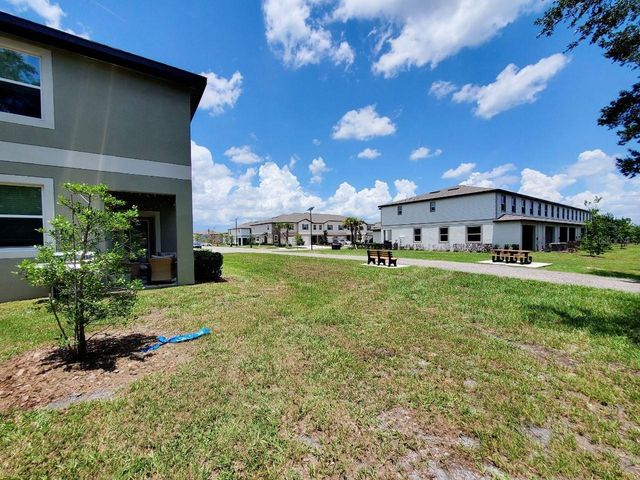 10268 TRUMPET HONEYSUCKLE WAY, San Antonio, FL 33576