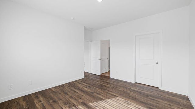 8477 Bright Water Dr, Ooltewah, TN 37363