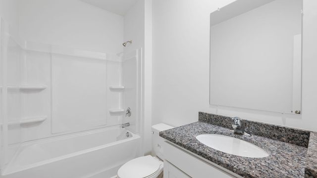 8477 Bright Water Dr, Ooltewah, TN 37363