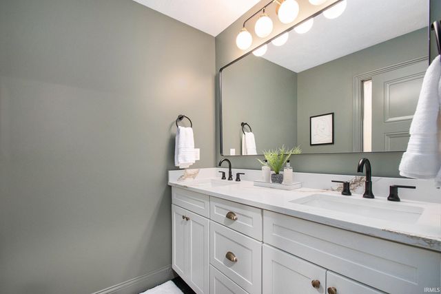 55751 Wood Duck Court, New Carlisle, IN 46552