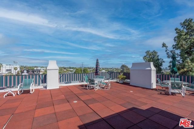 8530 HOLLOWAY Drive 311, West Hollywood, CA 90069