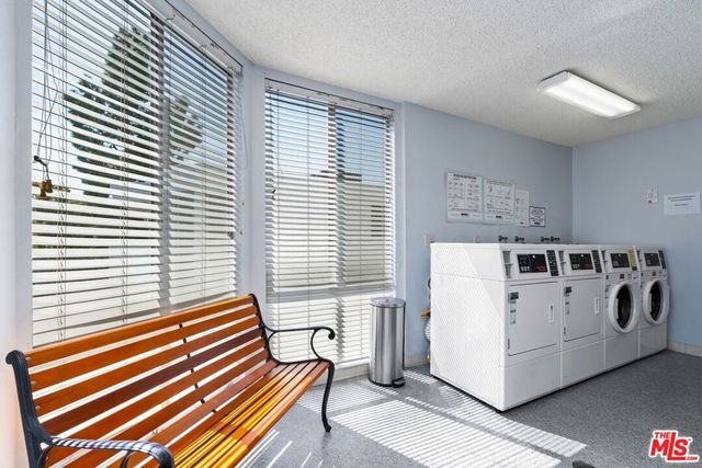 8530 HOLLOWAY Drive 311, West Hollywood, CA 90069