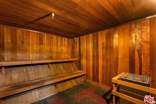 8530 HOLLOWAY Drive 311, West Hollywood, CA 90069