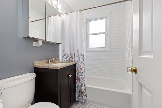 1932 Newcastle Avenue, Westchester, IL 60154