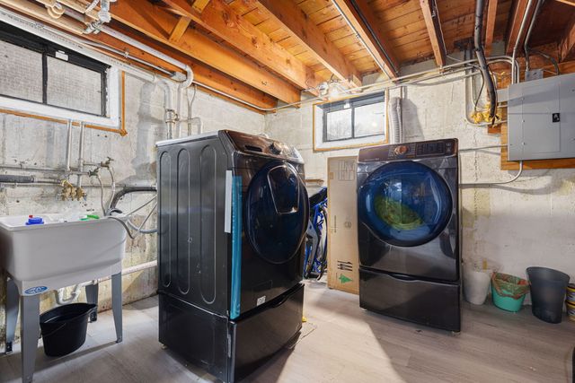 1932 Newcastle Avenue, Westchester, IL 60154