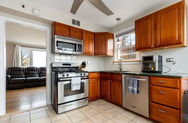 1932 Newcastle Avenue, Westchester, IL 60154