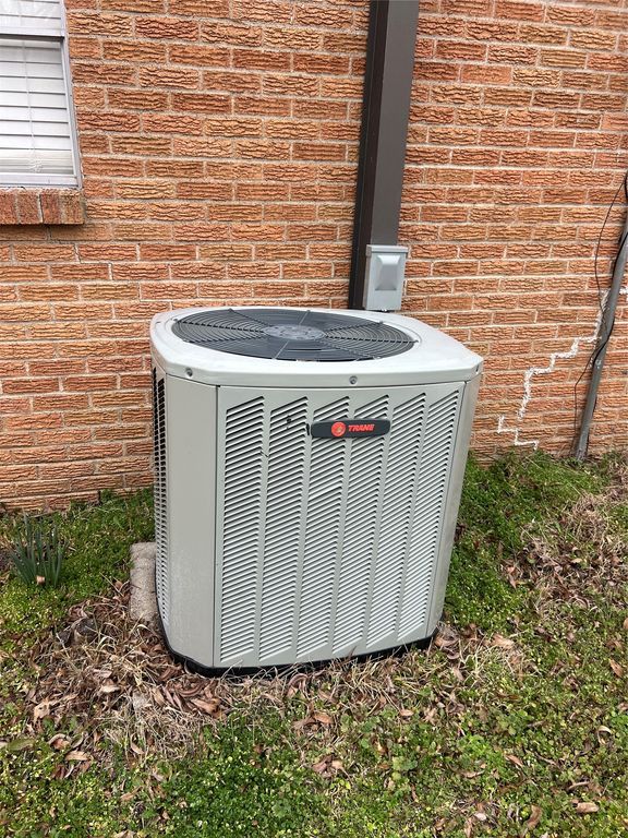 704 E 9th Street, Kemp, TX 75143