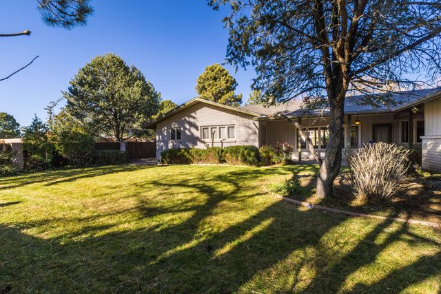 8632 La Sala Del Norte NE, Albuquerque, NM 87111