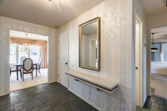 8632 La Sala Del Norte NE, Albuquerque, NM 87111