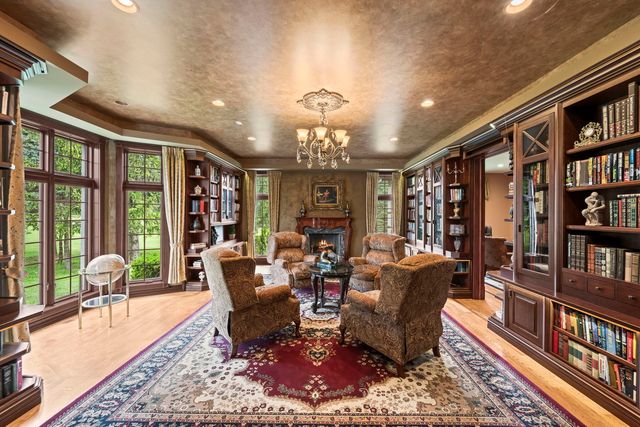 27147 N Chevy Chase Road, Mundelein, IL 60060