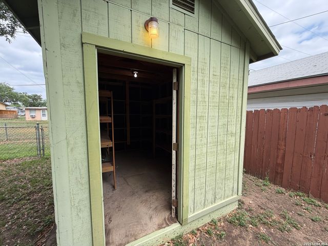 3247 Lasses, San Antonio, TX 78223