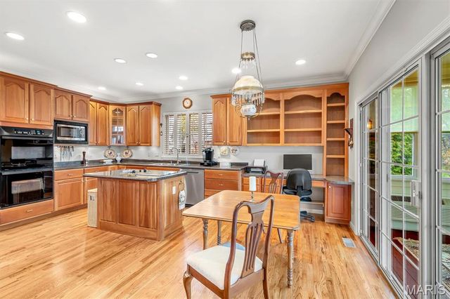 811 Stone Meadow Drive, Chesterfield, MO 63005