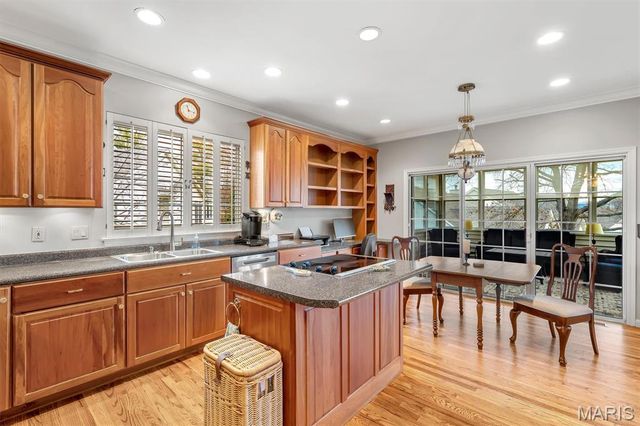 811 Stone Meadow Drive, Chesterfield, MO 63005