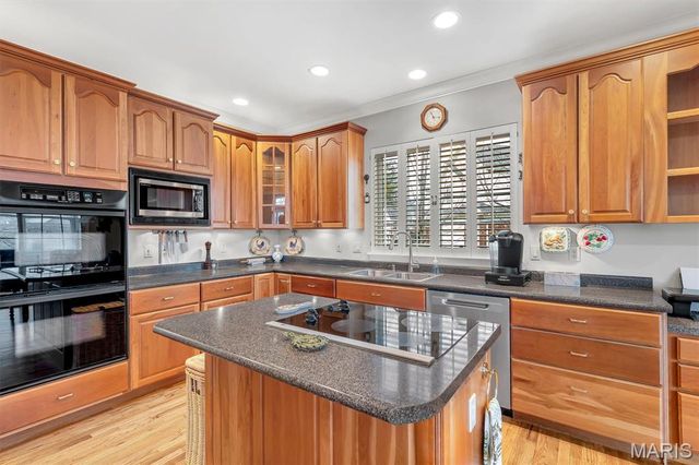 811 Stone Meadow Drive, Chesterfield, MO 63005