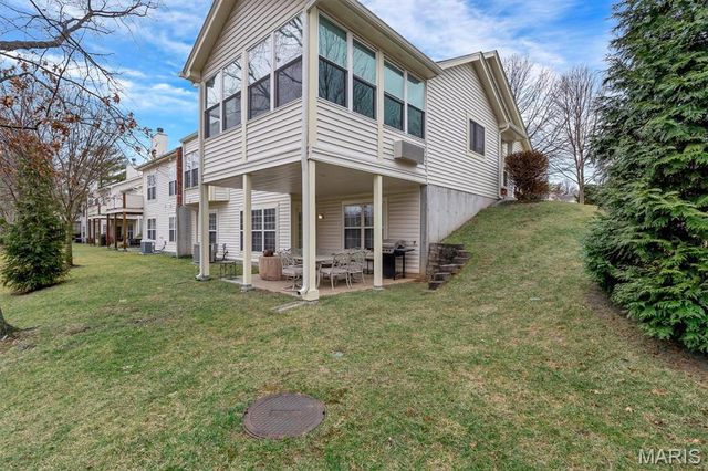 811 Stone Meadow Drive, Chesterfield, MO 63005