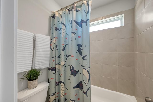 120 Fallow Deer Drive, Huntsville, TX 77320