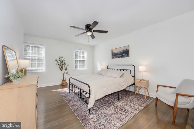 2110 SUITLAND TER SE, Washington, DC 20020