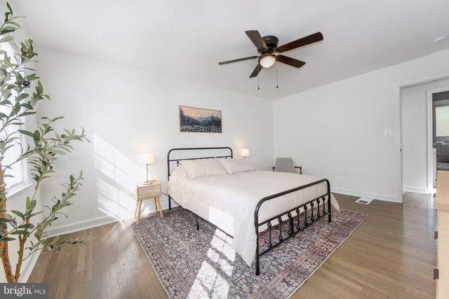 2110 SUITLAND TER SE, Washington, DC 20020