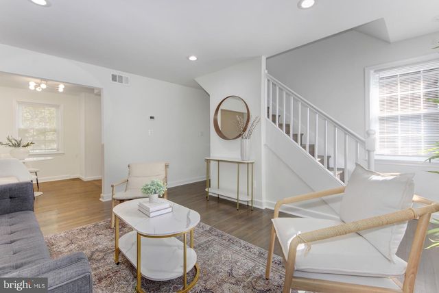 2110 SUITLAND TER SE, Washington, DC 20020