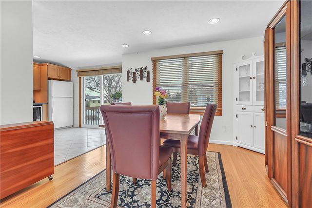 47 Newport Road, Irondequoit, NY 14622