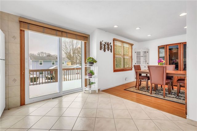 47 Newport Road, Irondequoit, NY 14622