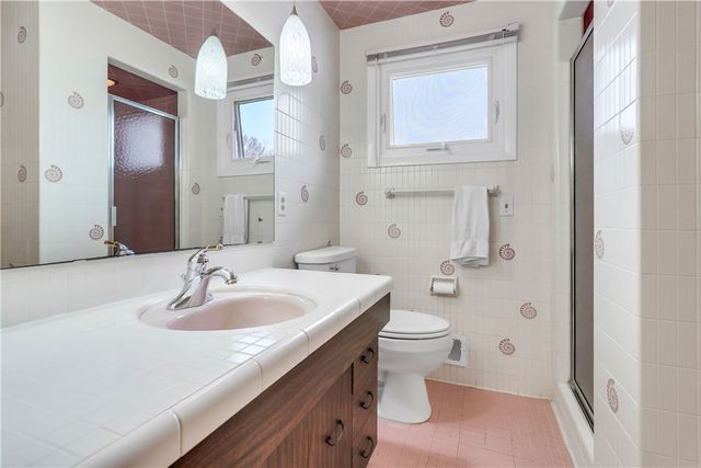 47 Newport Road, Irondequoit, NY 14622