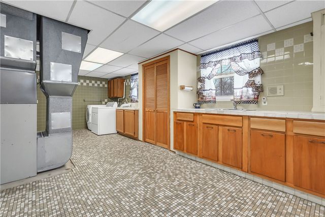 47 Newport Road, Irondequoit, NY 14622