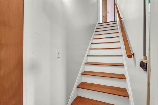 47 Newport Road, Irondequoit, NY 14622