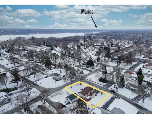 47 Newport Road, Irondequoit, NY 14622