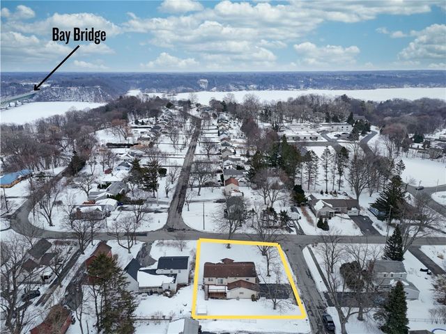 47 Newport Road, Irondequoit, NY 14622