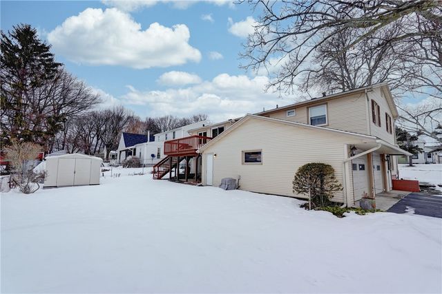 47 Newport Road, Irondequoit, NY 14622