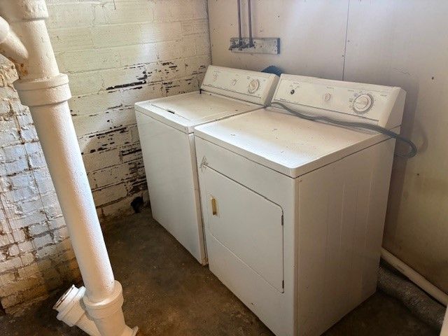 1021 N 5th Avenue E, Newton, IA 50208