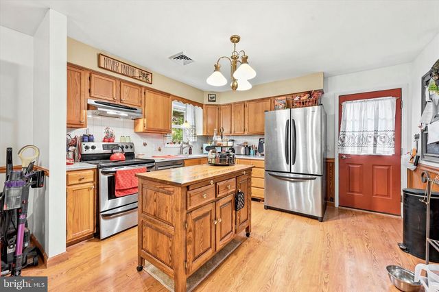 10 HOMESTEAD LN, Cochranville, PA 19330