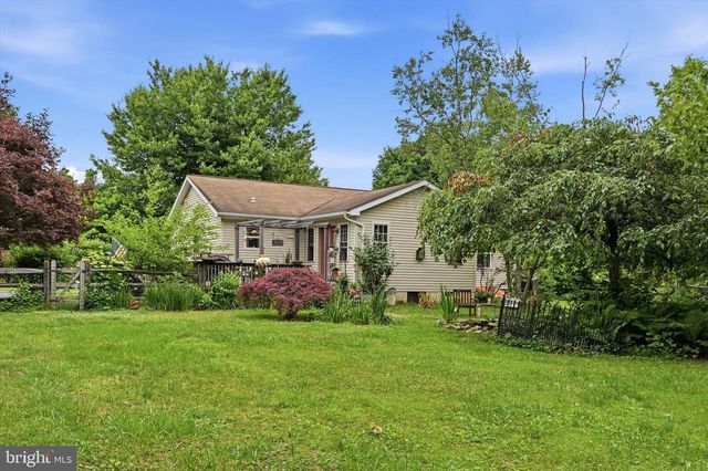 10 HOMESTEAD LN, Cochranville, PA 19330