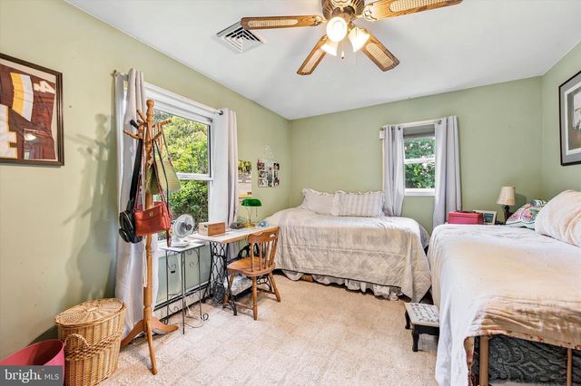 10 HOMESTEAD LN, Cochranville, PA 19330