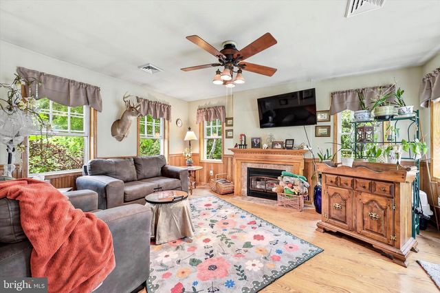 10 HOMESTEAD LN, Cochranville, PA 19330