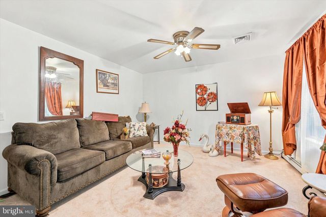 10 HOMESTEAD LN, Cochranville, PA 19330