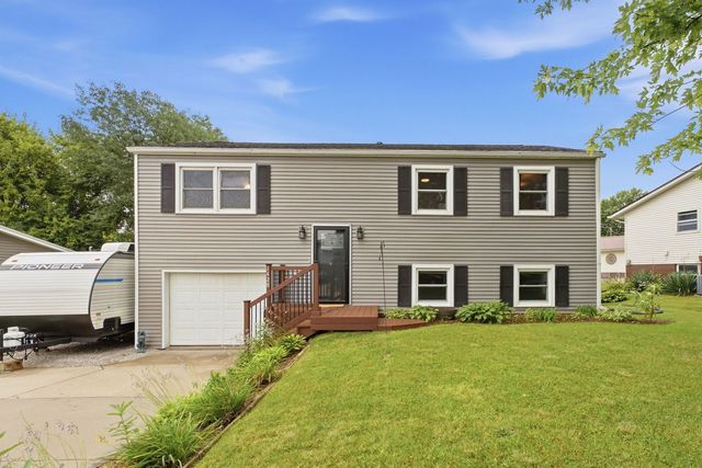 1428 Glenwood Drive, Leclaire, IA 52753