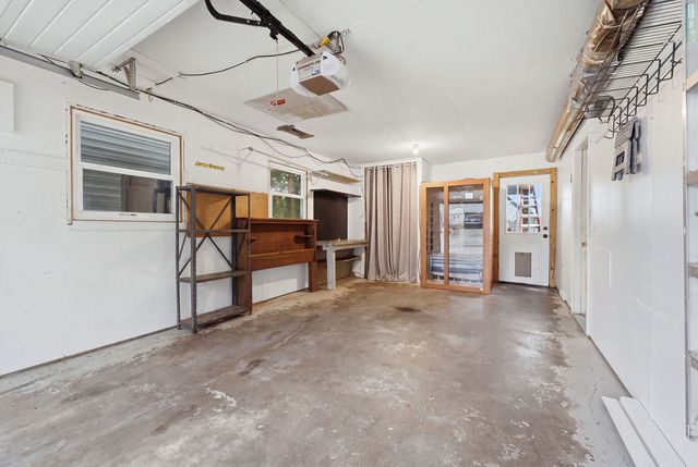 1428 Glenwood Drive, Leclaire, IA 52753