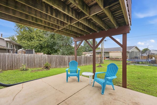 1428 Glenwood Drive, Leclaire, IA 52753