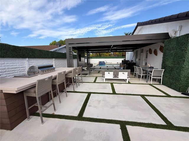 13200 SW 25th Street, Miami, FL 33175