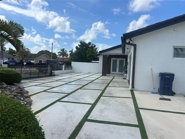 13200 SW 25th Street, Miami, FL 33175