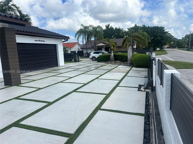 13200 SW 25th Street, Miami, FL 33175