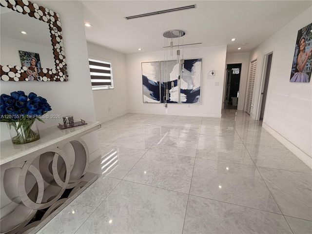 13200 SW 25th Street, Miami, FL 33175