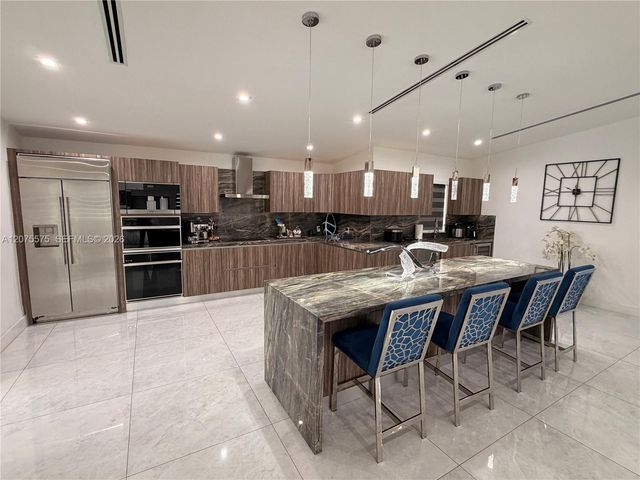 13200 SW 25th Street, Miami, FL 33175