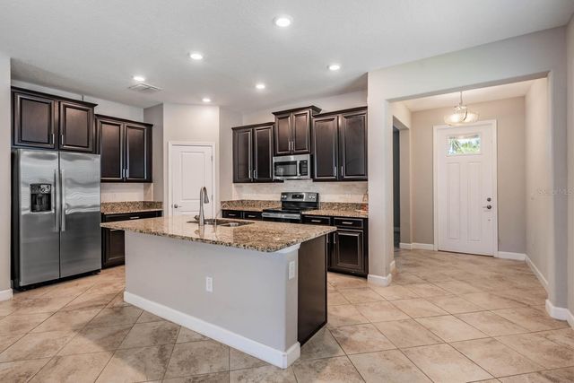 31427 CANNON RUSH DRIVE, San Antonio, FL 33576