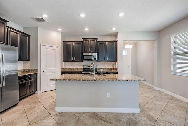 31427 CANNON RUSH DRIVE, San Antonio, FL 33576