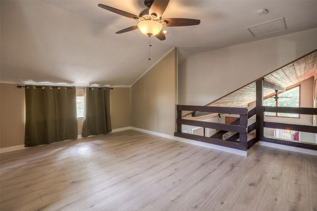 130 S Oak Bluff Drive, Trinity, TX 75862