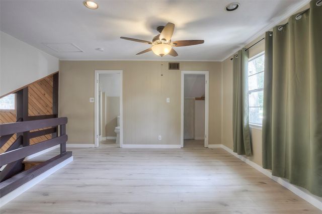 130 S Oak Bluff Drive, Trinity, TX 75862